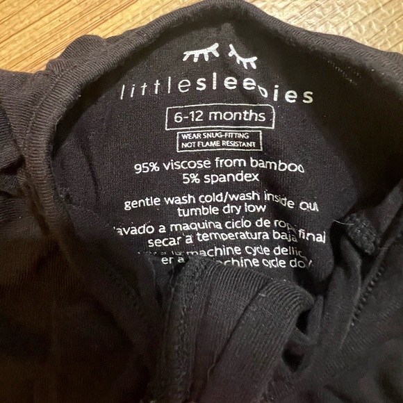 Little Sleepies zippie, 6/12 month. - Picture 4 of 4